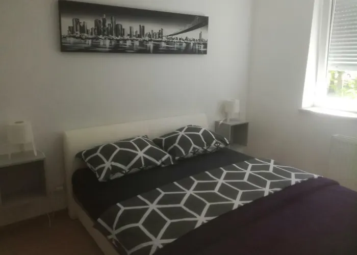 Soba U Centru 게스트하우스 풀라